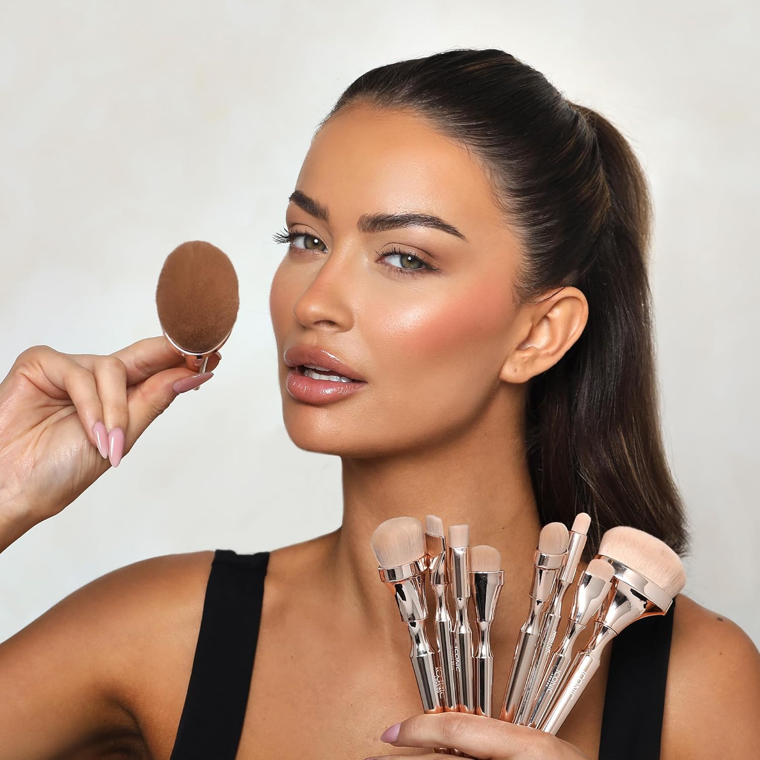Iconic London Luxury Brush Set | Professional Beauty Essentials - Image 4